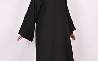 How to Wear Black Abayas: A Complete Style Guide