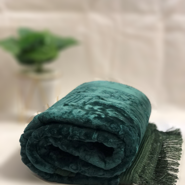 Green Velvet Padded Prayer Mat
