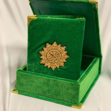 Velvet Quran And Box - Green